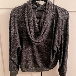 Loose fitting gap sweatshirt size L. Never worn.